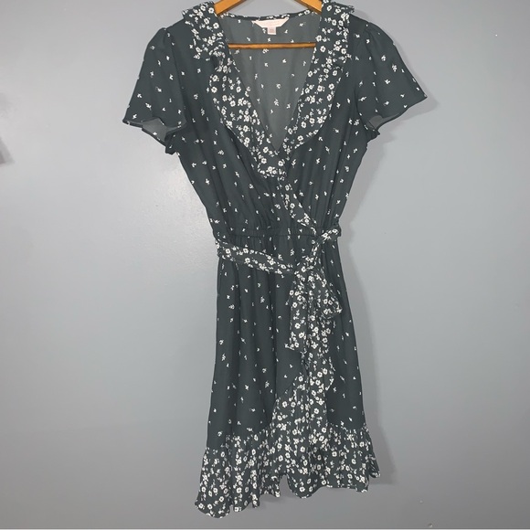 Lauren Conrad Wrap Style Dress With Ruffles Size XS - Picture 1 of 4